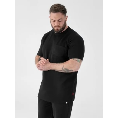 D555 - Chattan - Plussize - T-shirt - Zwart - Borstzakje Foto van D555 - Chattan - Plussize - T-shirt - Zwart - Borstzakje