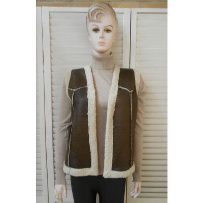Foto van Vivi Mode - Dames Bodywarmer - Bruin - Khaki - Teddy Voering