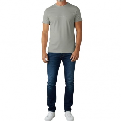 Peuterey Heren T-shirt Groen PEU5796/651 New Otago Foto van Peuterey Heren T-shirt Groen PEU5796/651 New Otago