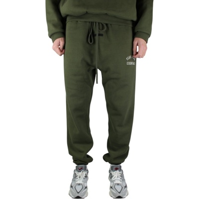 Fear Of God Heren Broek Groen FW25/MIL Fleece Pants Foto van Fear Of God Heren Broek Groen FW25/MIL Fleece Pants