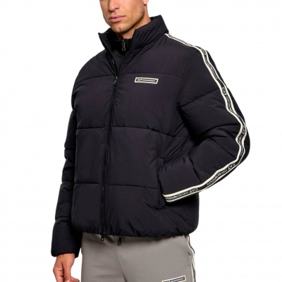 Armani Ea7 Heren Jas Zwart 7M002199-AF21509/UC001 Foto van Armani Ea7 Heren Jas Zwart 7M002199-AF21509/UC001