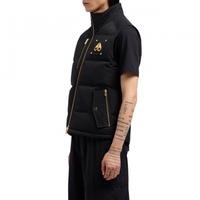 Foto van Moose Knuckles Heren Bodywarmer Zwart M34MV474G/292 Westmount Vest Gold