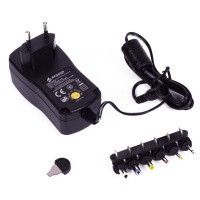 Benson Netadapter Universeel 2000 mA