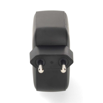 Snellader 100W 2x USB-C PD 3.0 1x USB-A QC 3.0 Snellader 100W 2x USB-C PD 3.0 1x USB-A QC 3.0