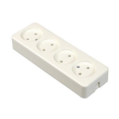 Stekkerdoos zonder randaarde 4 voudig wit Foto van Stekkerdoos zonder randaarde 4 voudig wit