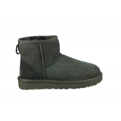 Foto van UGG CLASSIC MINI II BLACK - KORTE LAARS