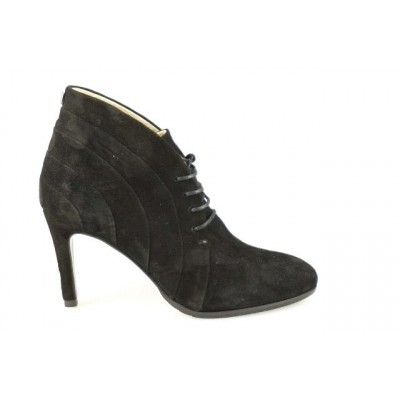 Foto van VAN BOMMEL 85059 BLACK SUEDE - HALFHOGE VETERSCHOEN