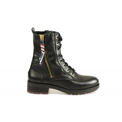 Foto van TOMMY HILFIGER DAMES BIKER BOOT ZWART CORPORATE TASSEL