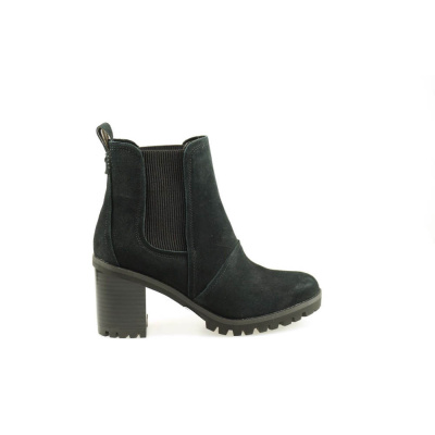 Foto van UGG DAMES KORTE LAARZEN ZWART HAZEL