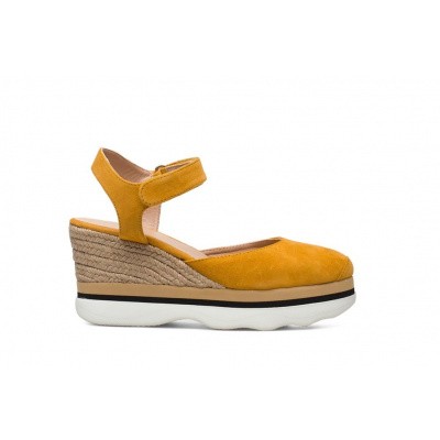 Foto van UNISA DAMES ESPADRILLE GEEL LAMBADA_KS