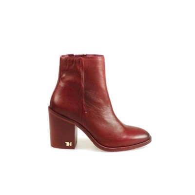 Foto van TOMMY HILFIGER DAMES KORTE LAARZEN ROOD MONO COLOR HEELED BOOT