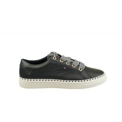 Foto van TOMMY HILFIGER DAMES SNEAKERS DONKERBLAUW NAUTICAL SNEAKER