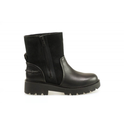 Foto van UGG DAMES KORTE LAARZEN ZWART 1103752 POLK