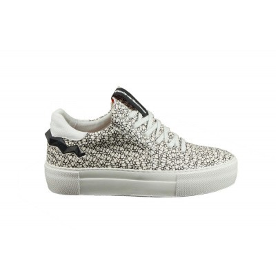 Foto van FLORIS VAN BOMMEL DAMES SNEAKERS ZWART/WIT 85268/03