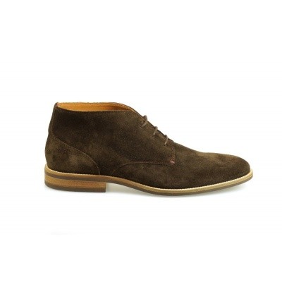 Foto van TOMMY HILFIGER HEREN HALFHOGE VETERSCHOENEN BRUIN ESSENTIAL SUEDE