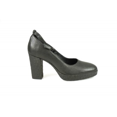 Foto van FRED DE LA BRETONIERE 133010024 0004 BLACK - PUMP