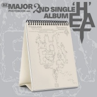 [Pre Order] 82Major - Heat - Photobook