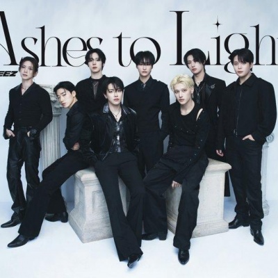 Foto van ATEEZ - Ashes To Light - Limited Flash Price