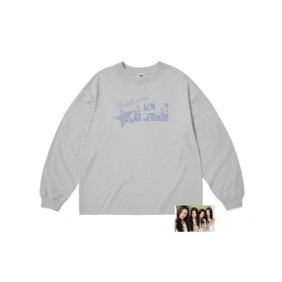 Foto van [Pre Order] Illit - Break Even - Photo Long Sleeve T-Shirt - Gray