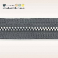 Stone Grey - #M5 Silver | Metallreißverschlüsse