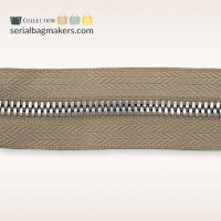 Latte Beige - #M5 Silver | Metalen rits