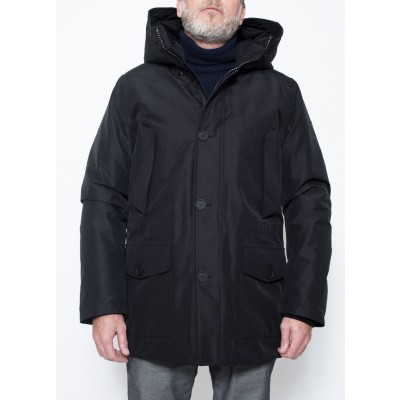 Woolrich Mountain Parka Black Foto van Woolrich Mountain Parka Black