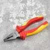 Afbeelding van VDE Combinatietang 180 mm – Elektrische Tang met 1000V Isolatie