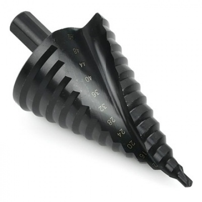 Foto van GEKO Trappenboor 4–52 mm | HSS Staal met TiAlN Coating | Voor Metaal & Kunststof