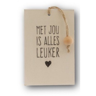 Houten kaart: Met jou is alles leuker Houten kaart: Met jou is alles leuker