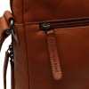 Foto van The Chesterfield Brand Schoudertas Montira Cognac