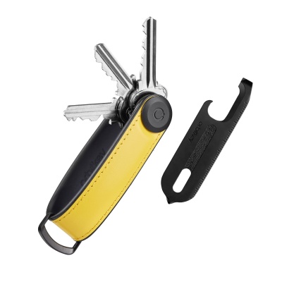 Foto van Orbitkey Hybrid Leather Sleutelhanger + Multitool V2 Giftset Solar Yellow