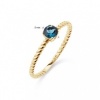 Afbeelding van 14 krt geelgouden ring met blauw topaas 2140241