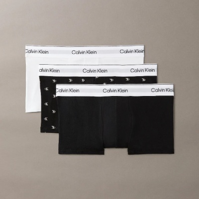 Foto van CALVIN KLEIN ICON LOW RISE TRUNKS 3 PACK BLACK LV00NB43893TH