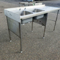 Afbeelding van RVS tafel