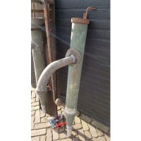 Afbeelding van Antieke koperen waterpompen
