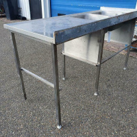 Afbeelding van RVS tafel