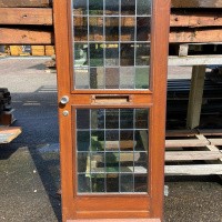 Afbeelding van Hardhouten voordeur met brievenbus en glas & lood