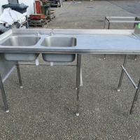 Afbeelding van RVS tafel