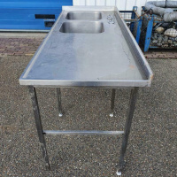 Afbeelding van RVS tafel