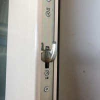 Afbeelding van Hardhouten buitendeur met driepuntsluiting