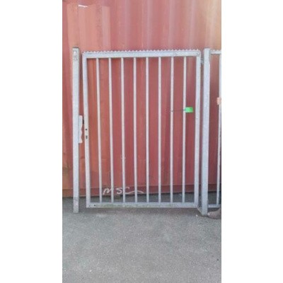 Looppoort toegangspoort spijlen poort Looppoort toegangspoort spijlen poort