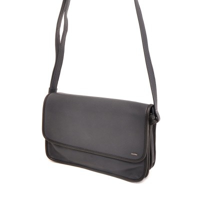 Foto van Berba Soft 005-517 flap bag medium Navy-Black