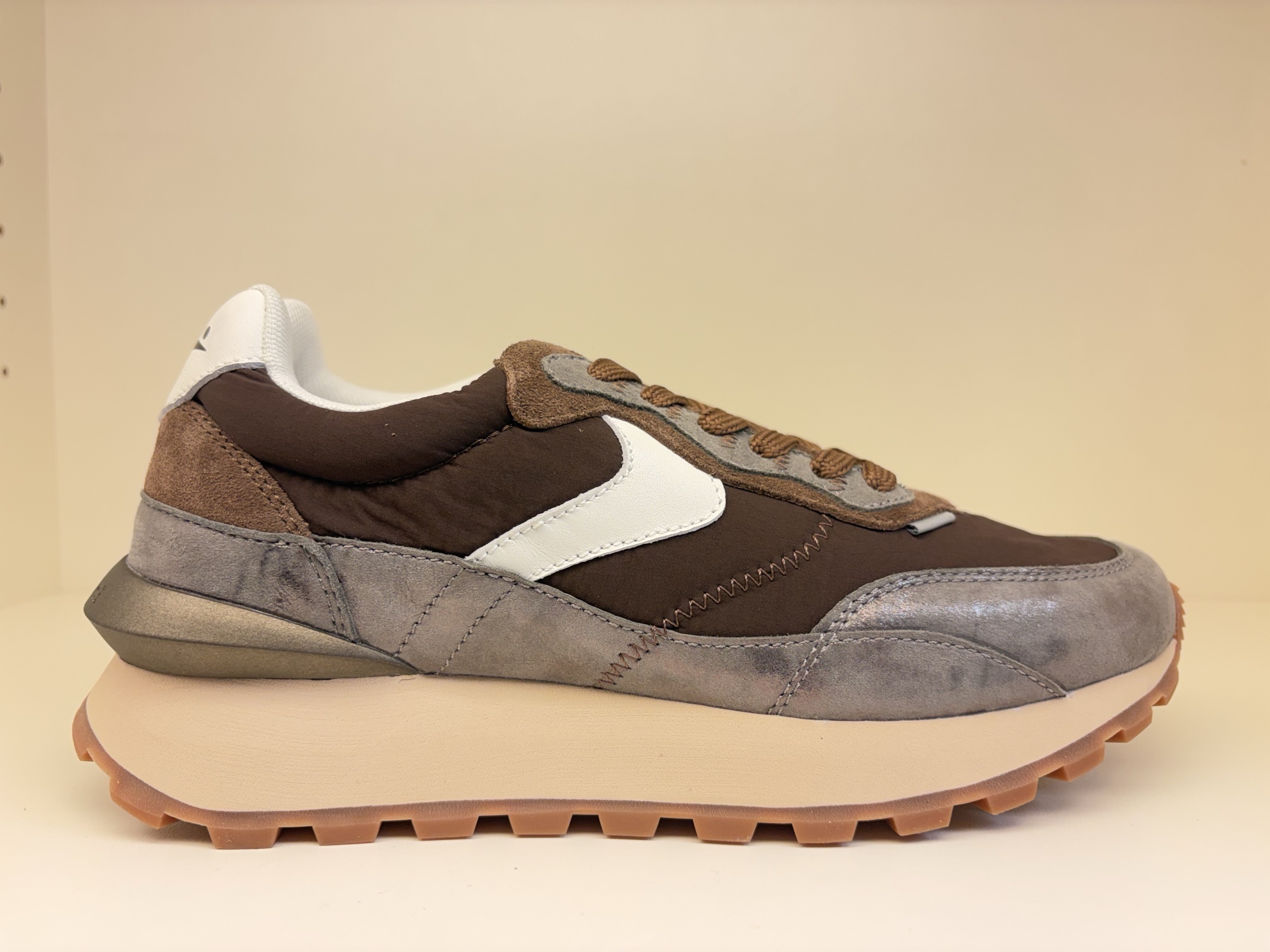 Sneaker