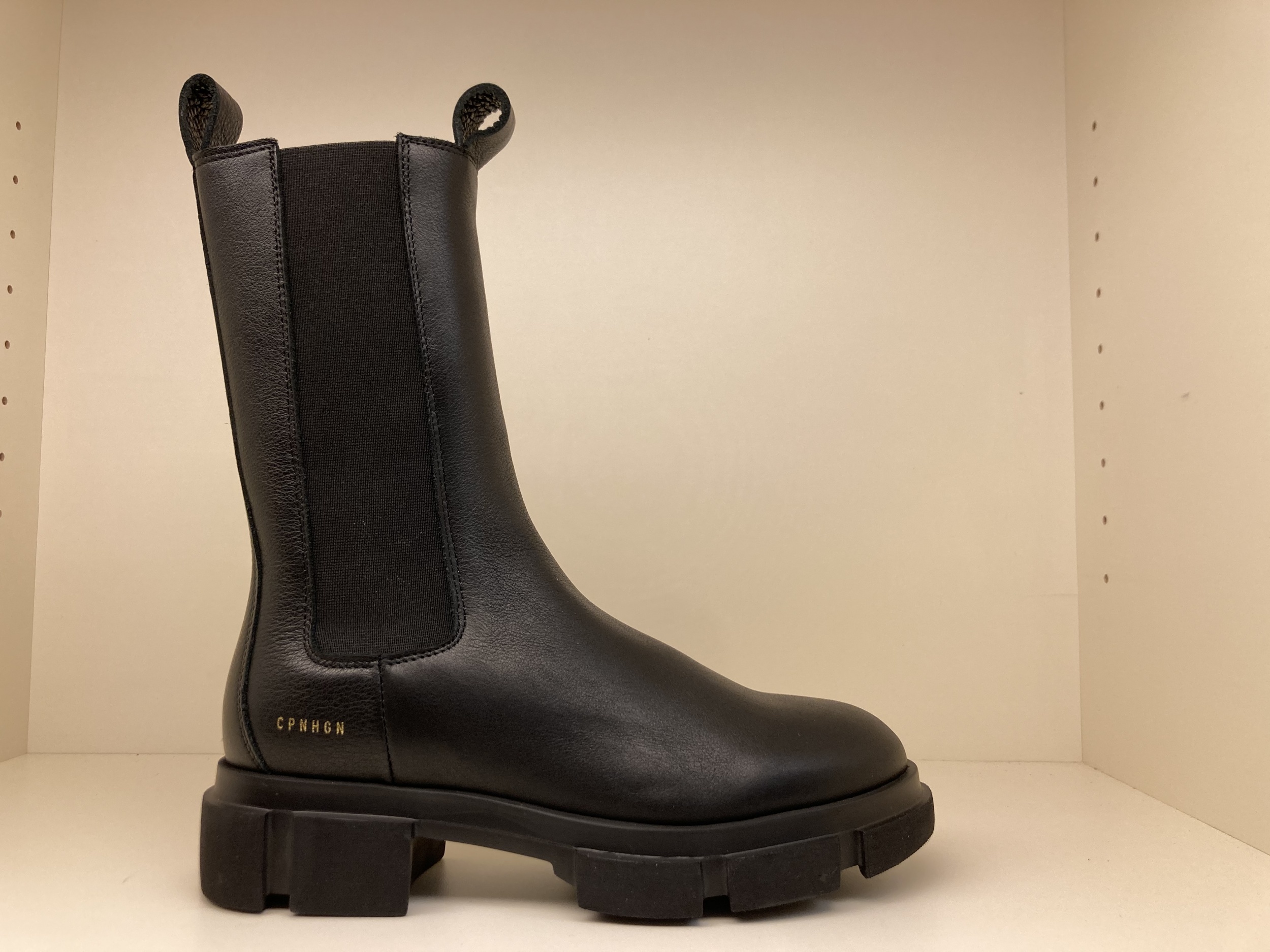Chelsea boot