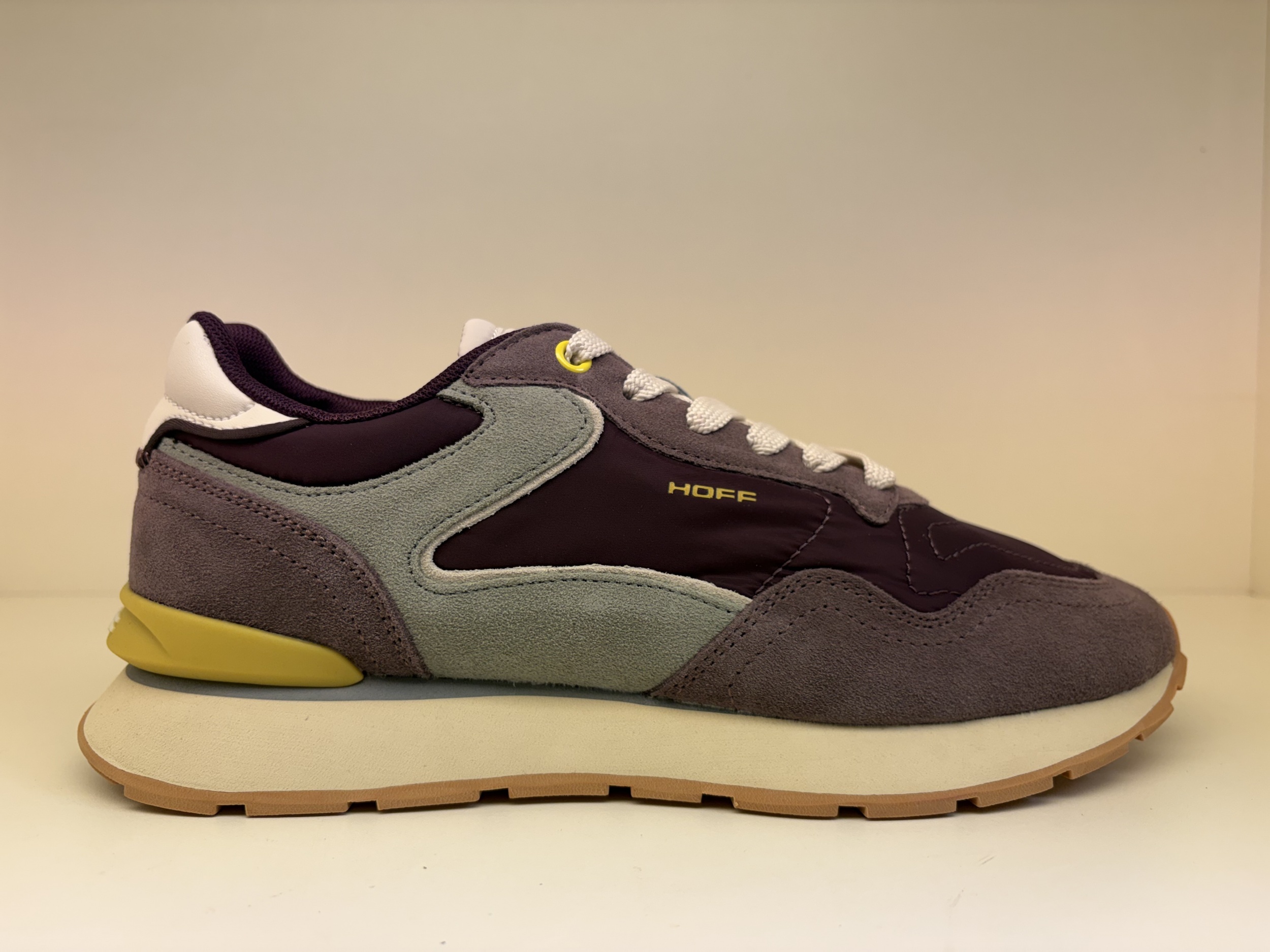 Sneaker