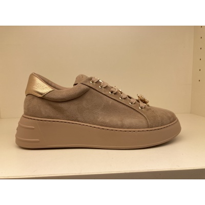 Foto van Sneaker