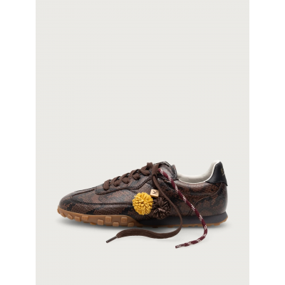 Sneaker Foto van Sneaker