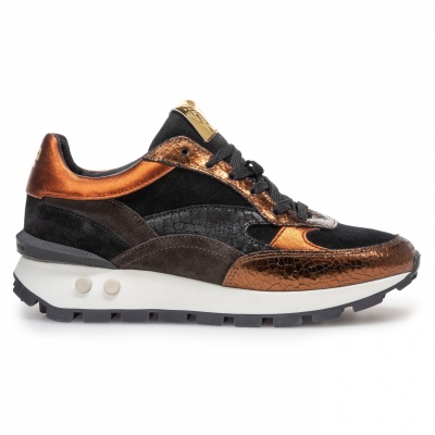 Foto van Sneaker