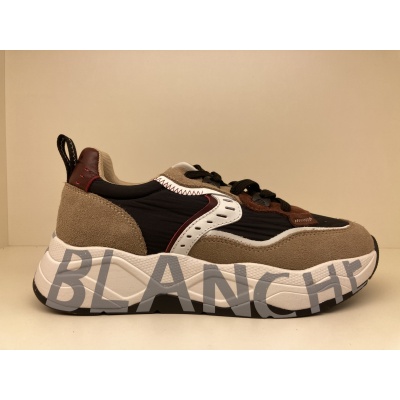 Foto van Sneaker