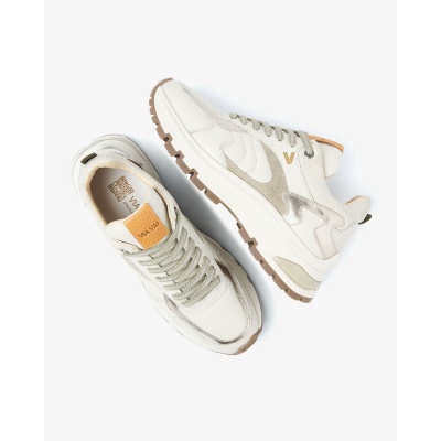 Foto van Sneaker